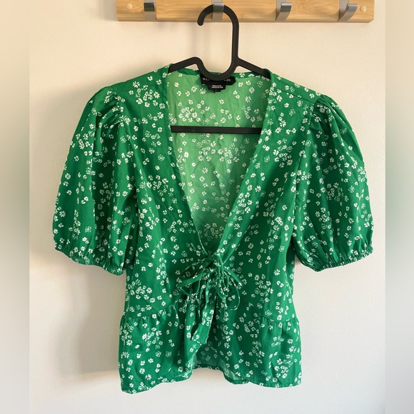 Tie front blouse - Picture 4 of 5